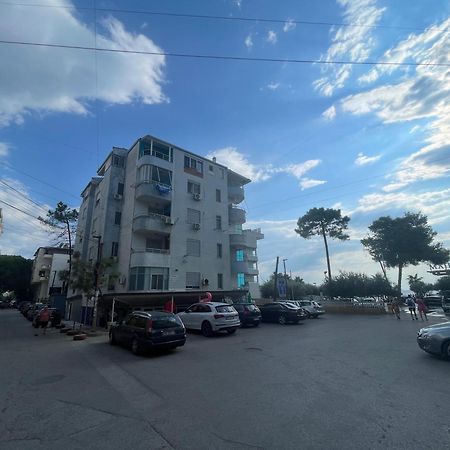 Arteg Apartments Драч Екстериор снимка