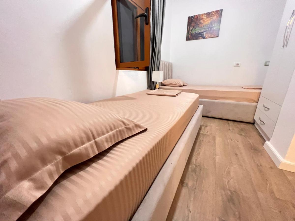 Arteg Apartments Драч Екстериор снимка
