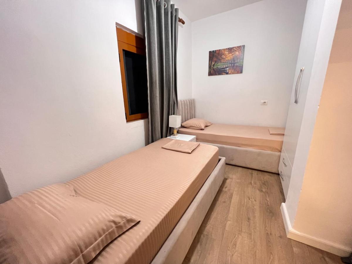 Arteg Apartments Драч Екстериор снимка