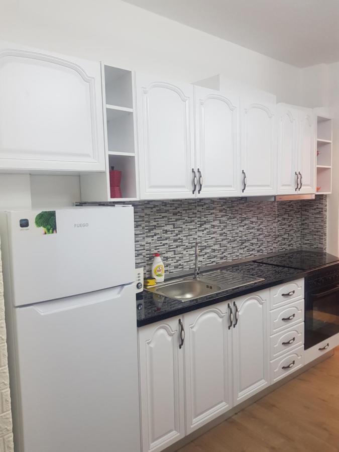 Arteg Apartments Драч Екстериор снимка